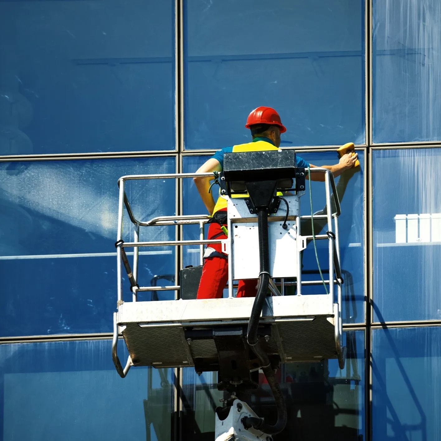 Window & Glass Cleaning